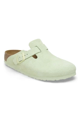 Sandaler Boston