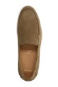 taupe-suede-loafers-met-witte-zool