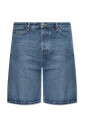short-en-jean-saeddie