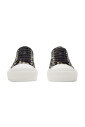sneaker-noir-avec-semelle-en-caoutchouc