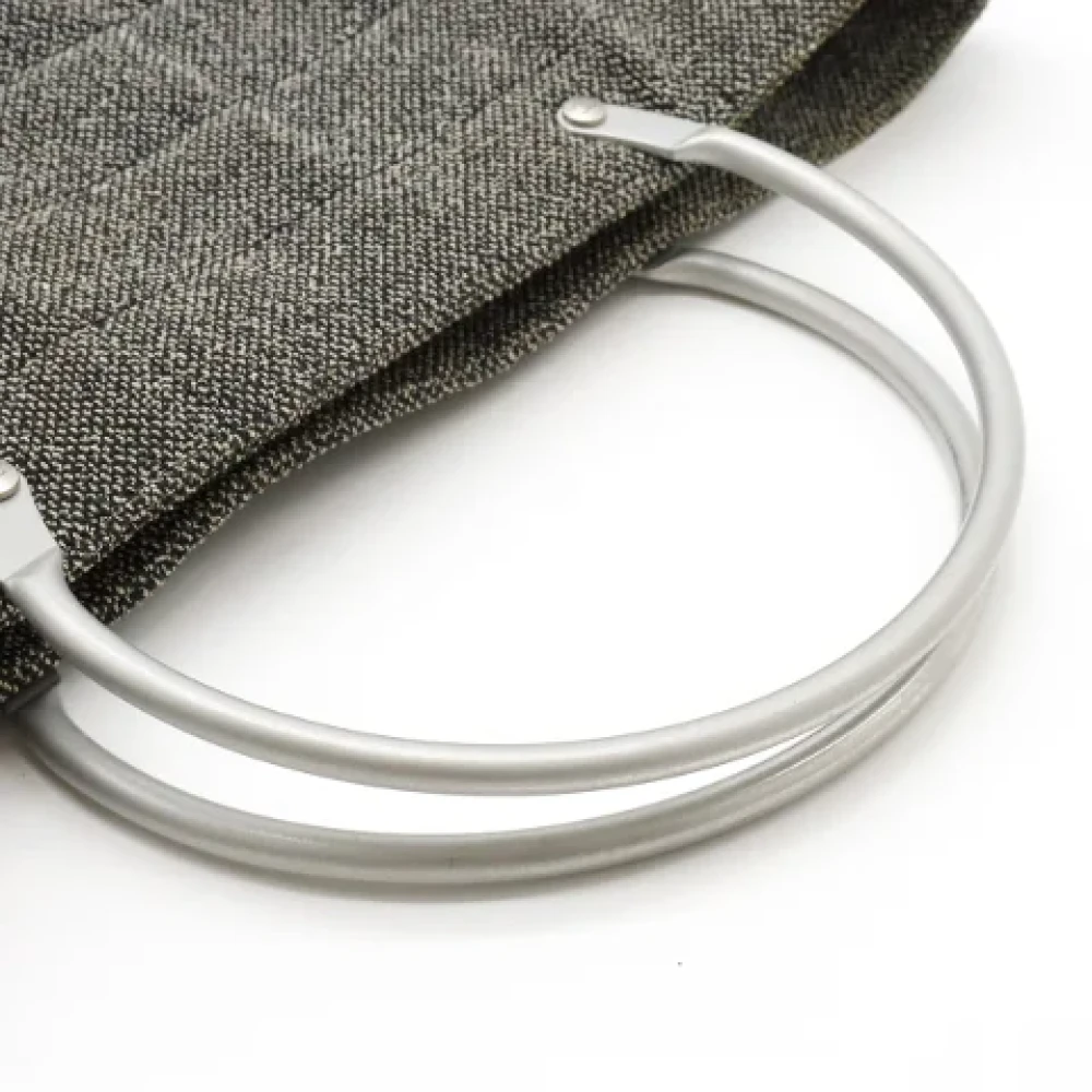 Chanel Vintage Pre-owned Canvas handbags Gray Dames