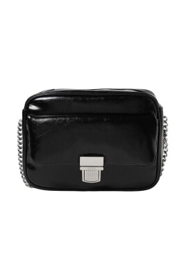 sac-bandouliere-en-cuir-elegant-avec-chaine