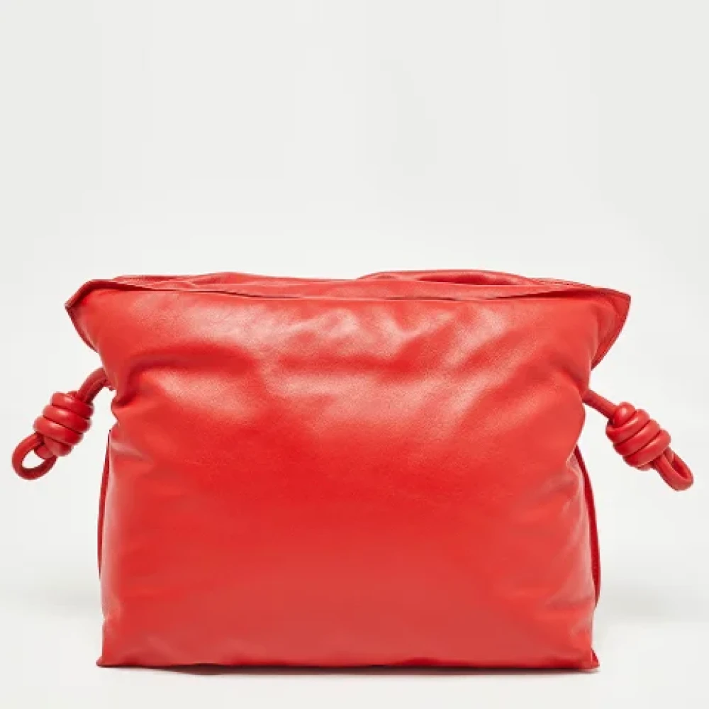 Loewe Pre-owned Leather clutches Red Dames