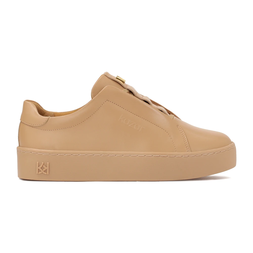 Kazar sneakers op een dikke zool.Dit product valt klein uit. Dames Schoenen Beige