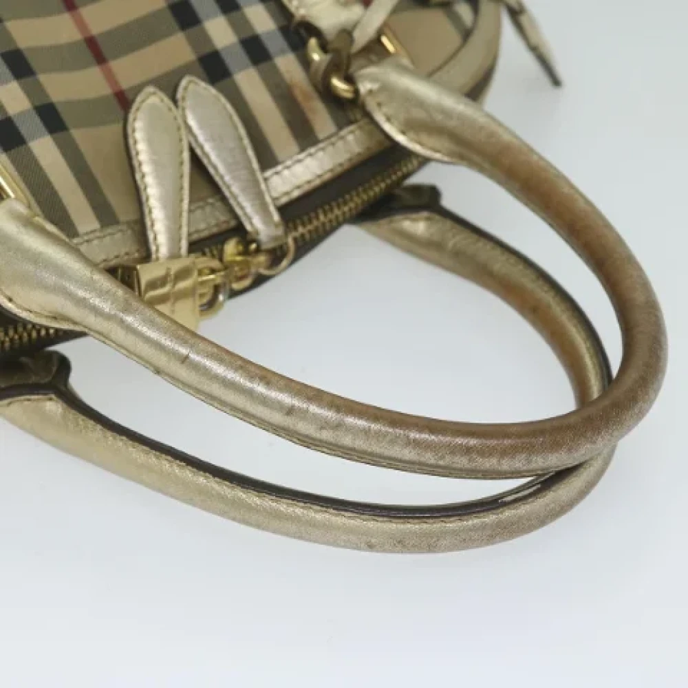 Burberry Vintage Pre-owned Nylon handbags Beige Dames