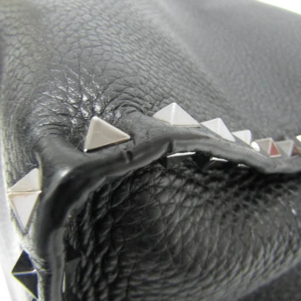 Valentino Vintage Pre-owned Leather shoulder-bags Black Dames