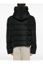 doudoune-noire-a-capuche