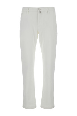 pantalon-blanc-slim-en-coton-avec-patch-logo
