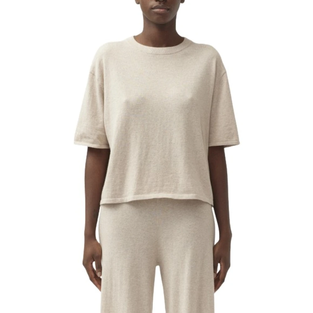 Lisa Yang Kasjmier T-shirt in Ruby Red Beige Dames