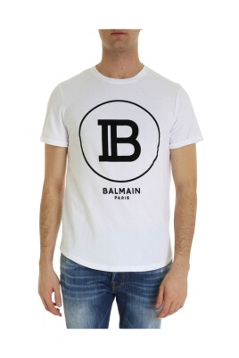 hvid-stilfuld-t-shirt