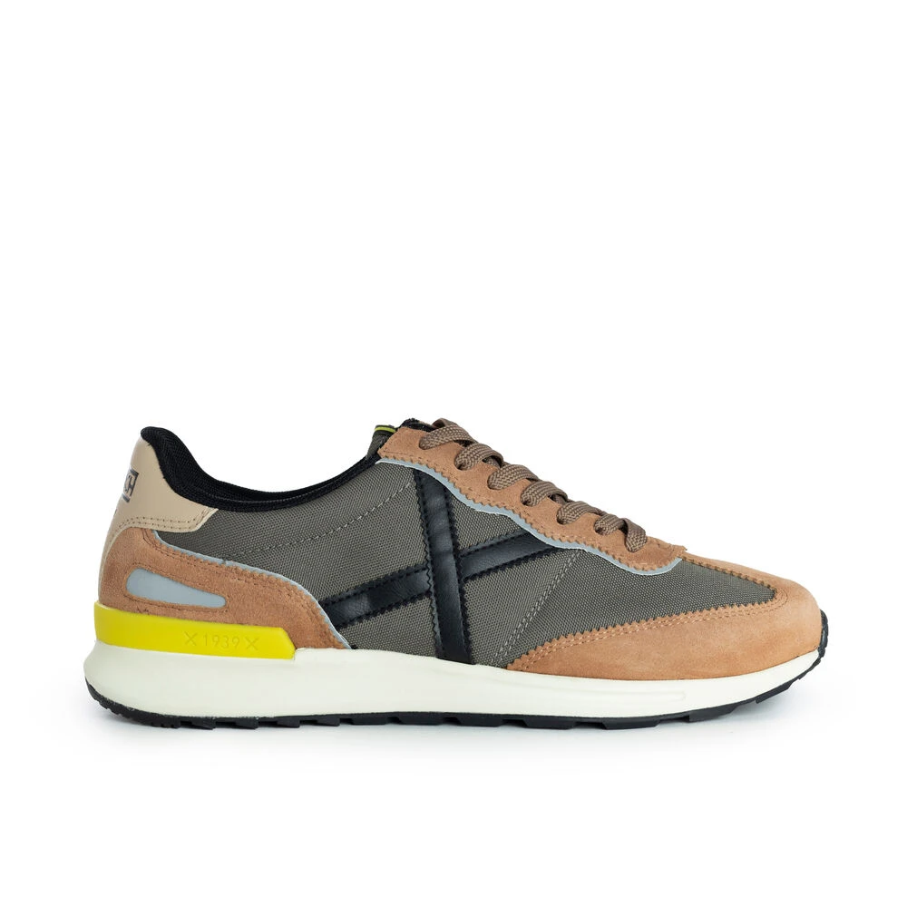 Shoes > Sneakers - - Munich - Modalova
