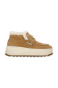 mocassins-beige-en-daim-avec-semelle-epaisse