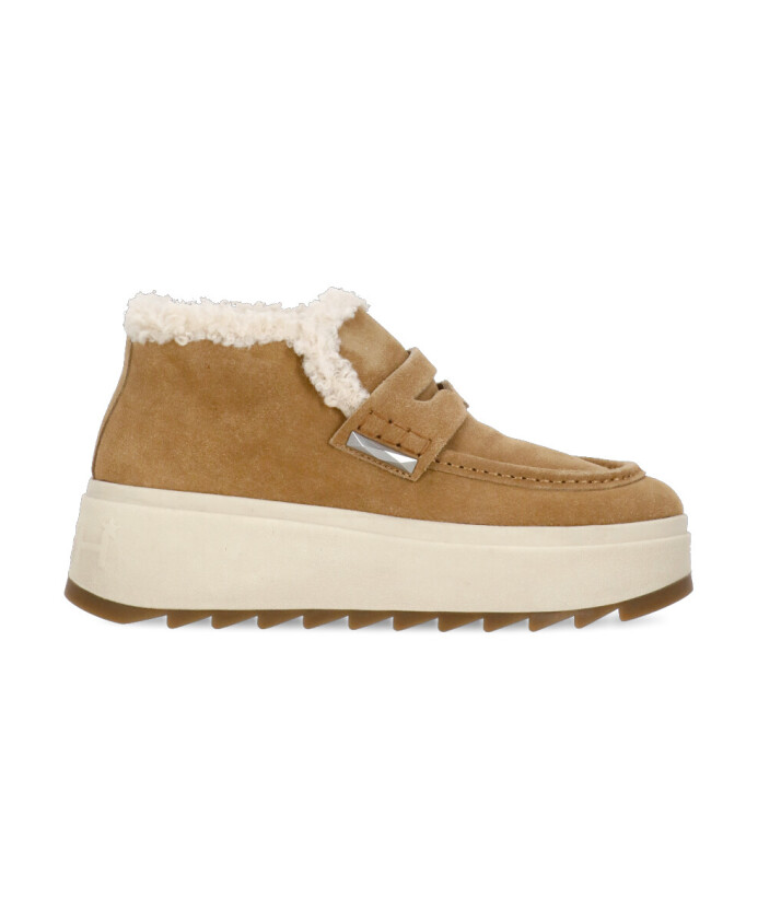 mocassins-beige-en-daim-avec-semelle-epaisse