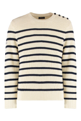 randig-crew-neck-troja-med-prydda-knappar
