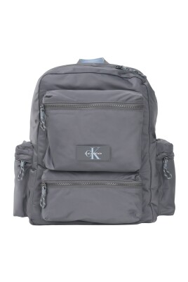 sac-a-dos-sportif-gris-avec-details-bleus