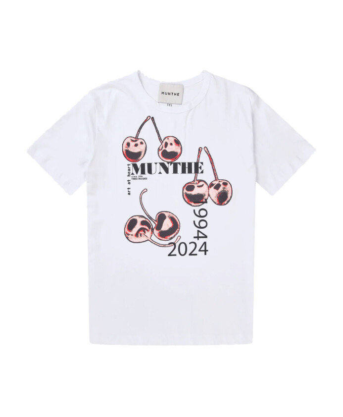 t-shirt-elegant-avec-imprime-anniversaire-graphique