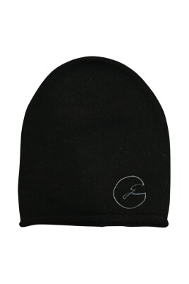 black-hats-and-beanies-by-roma