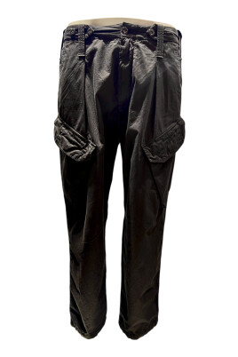black-loose-cargo-pants