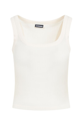 t-shirt-blanc-avec-encolure-carree