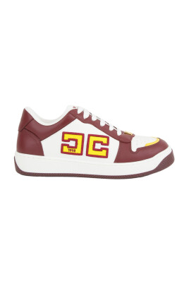 stylish-sneaker-for-trendy-outfits