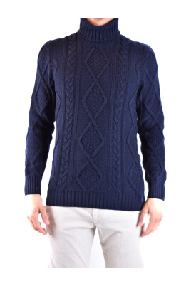 turtleneck-sweater