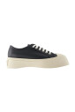sneakers-a-lacets