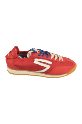 casual-sneakers-for-men-and-women