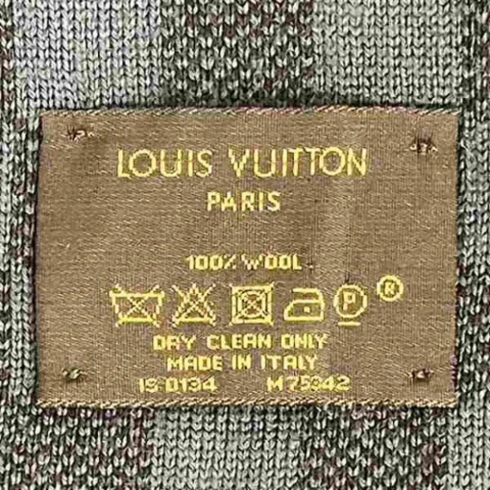 Louis Vuitton Vintage Pre-owned Silk scarves Gray Dames