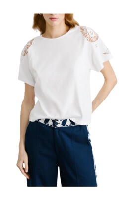 veronica-t-shirt-frasch-och-elegant-stil