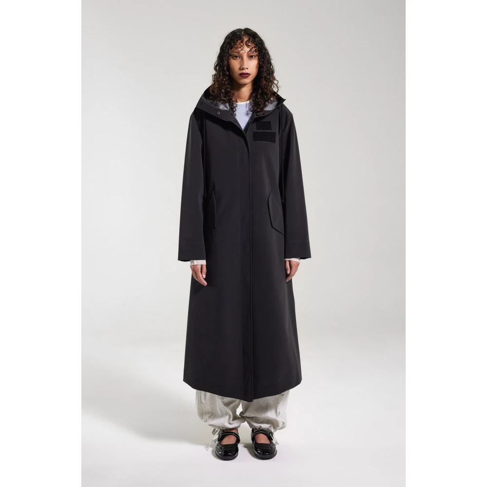 Stutterheim Matte Regenjas met V-Vormige Voorkant Black Dames