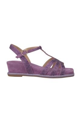 wedge-with-shiny-sole