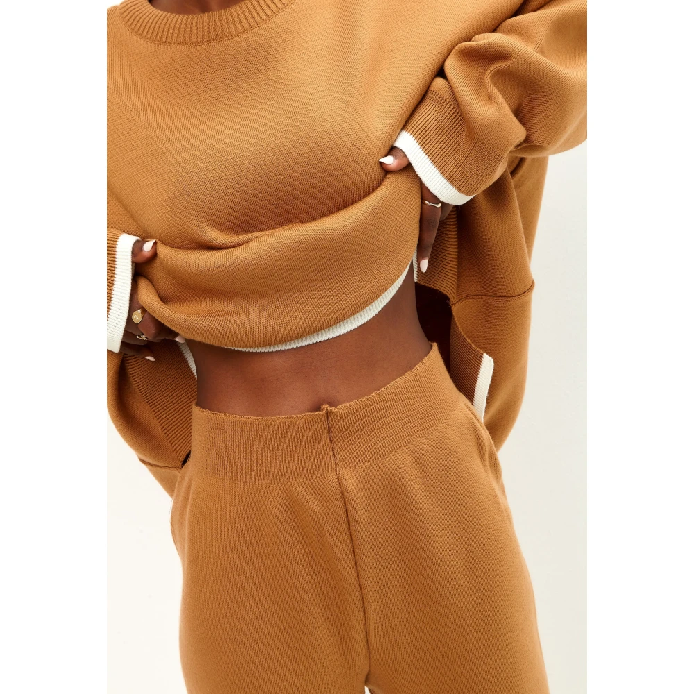 Cesare Gaspari Oversized Jogger set Kameel Brown Dames