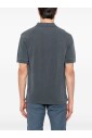collection-elegante-de-t-shirts-et-polos