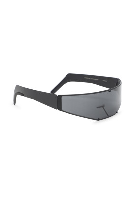 black-sunglasses-for-men-stylish