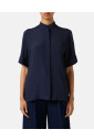 chemise-bleue-en-crepe-de-chine-a-manches-courtes-et-coupe-droite