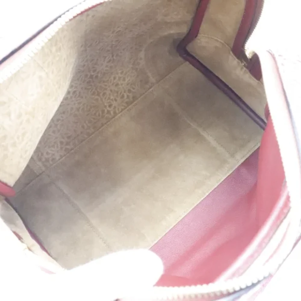 Loewe Pre-owned Leather handbags Red Dames