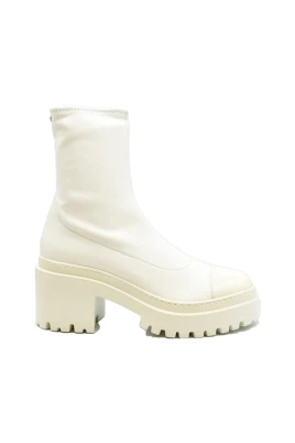 Eleganta läderstövlar