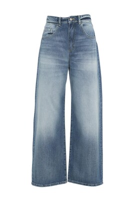 blue-jeans-aw24-womens-clothing