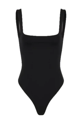 Fyrkantig Hals Body