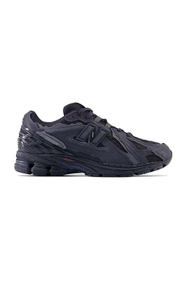 casual-sneakers-for-everyday-wear