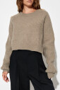 pull-avec-une-decoupe