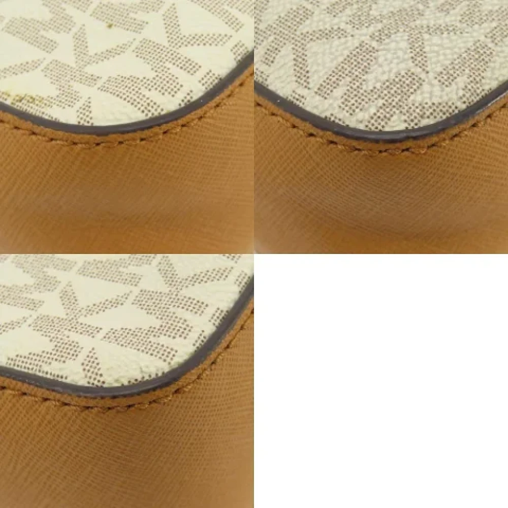 Michael Kors Pre-owned Plastic shoulder-bags Beige Dames