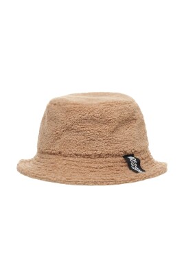 beige-faux-fur-bucket-hat-aw25