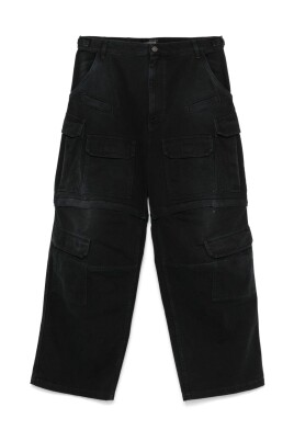 svarta-jeans-med-framknapp-och-dragkedja
