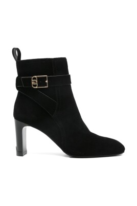 black-ankle-boots-stylish-design