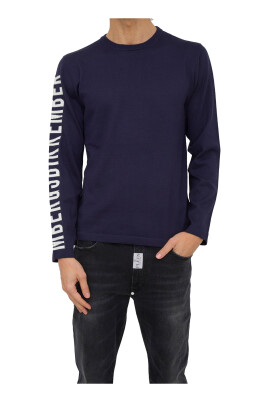 blue-shirt-stylish-fashionable-casual-wear