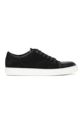 sneakers-en-cuir-noir-bout-rond-lacets