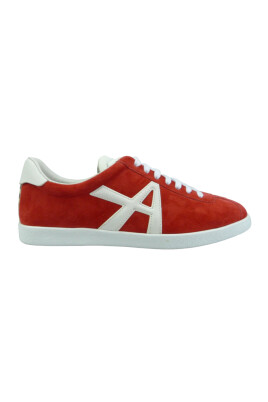 red-sneakers-for-a-stylish-look