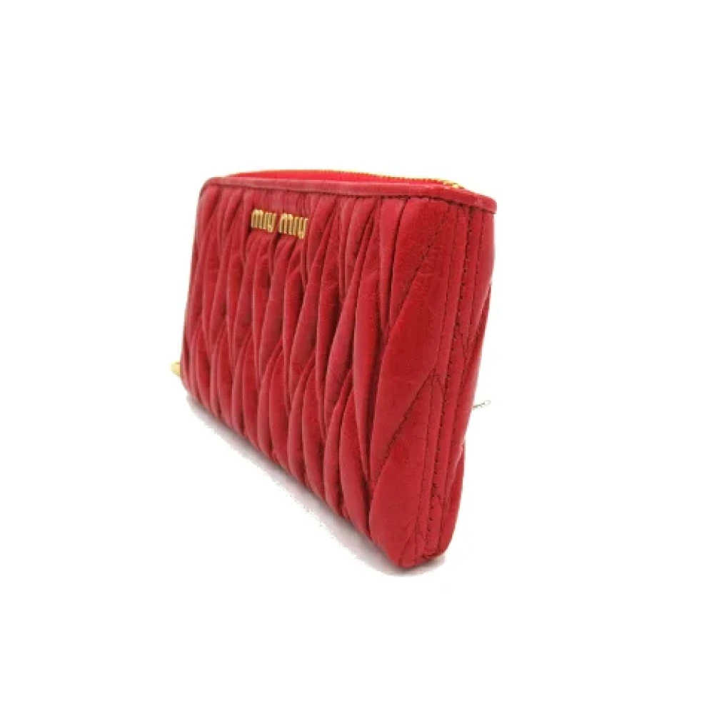 Miu Pre-owned Leather home-office Red Dames