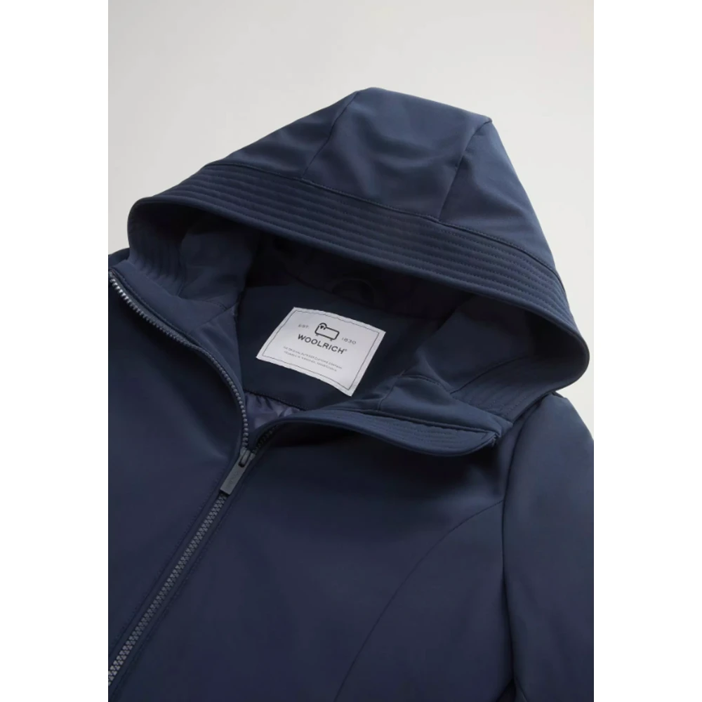 Woolrich Tech Softshell Dons Parka met Vrouwelijke Silhouet Blue Dames